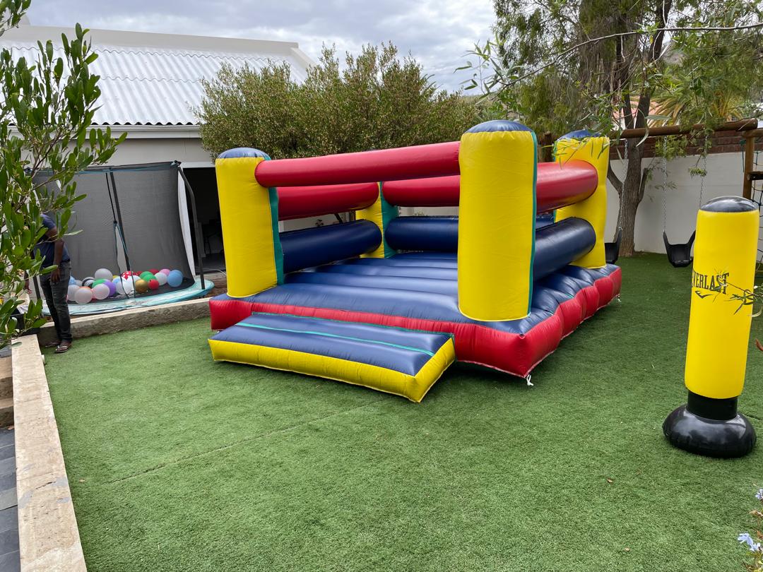 4x4m Basic Jumping Castle